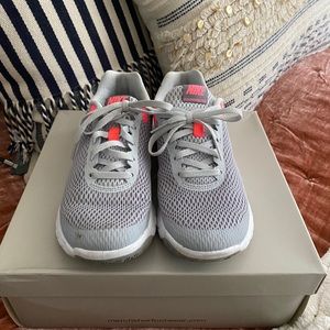 Nike Flex Run 6 Sneakers